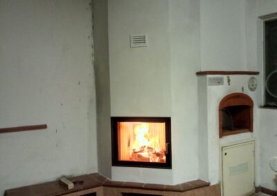 POSA CAMINETTO AD ACCUMULO CON PARETI RADIANTI, SUPERFICIE RISCALDATA PARI A 450MQ